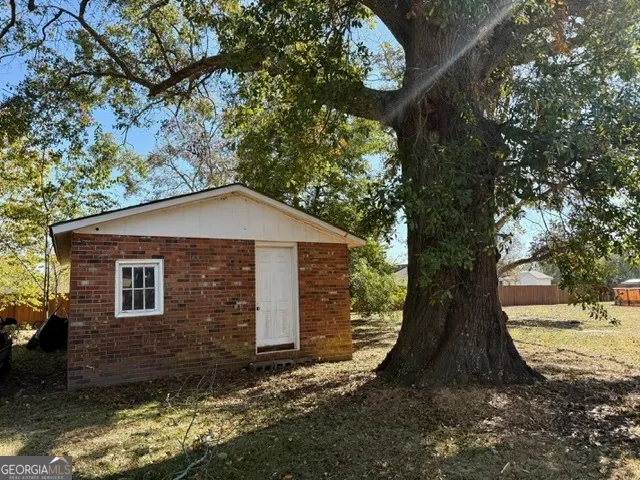 405 S Leroy ST Metter, GA 30439