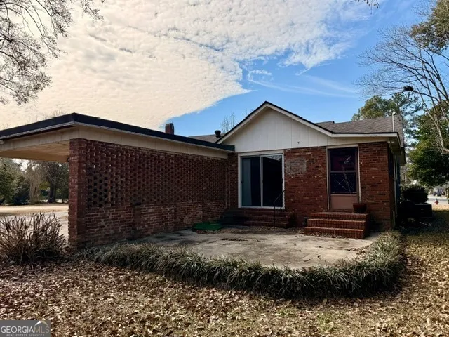 405 S Leroy ST Metter, GA 30439