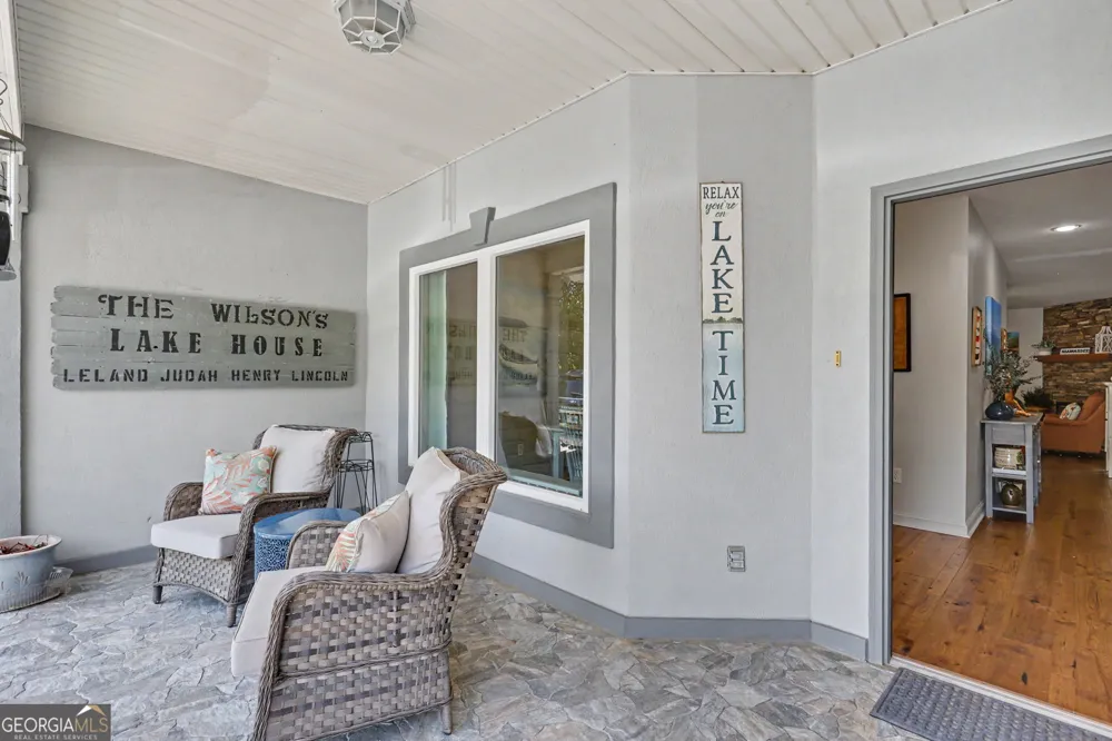 209 N Berrong ST Hiawassee, GA 30546