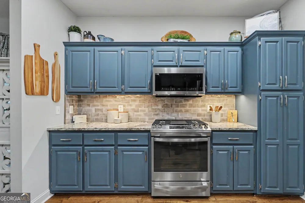 209 N Berrong ST Hiawassee, GA 30546