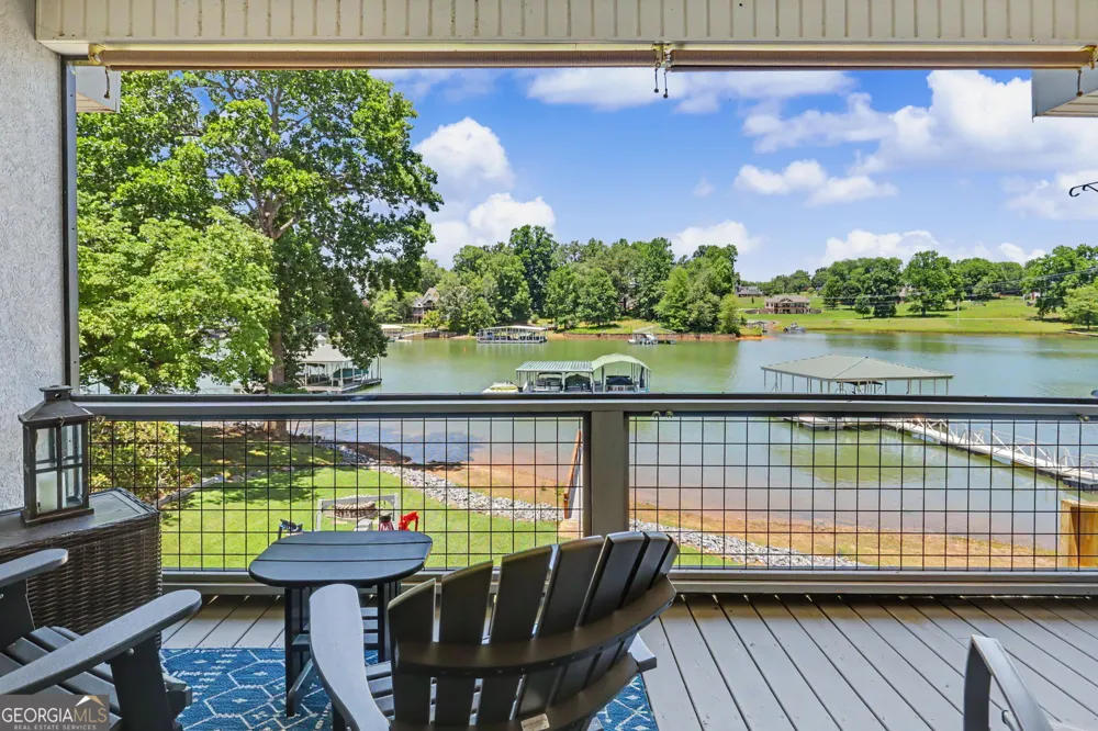 209 N Berrong ST Hiawassee, GA 30546