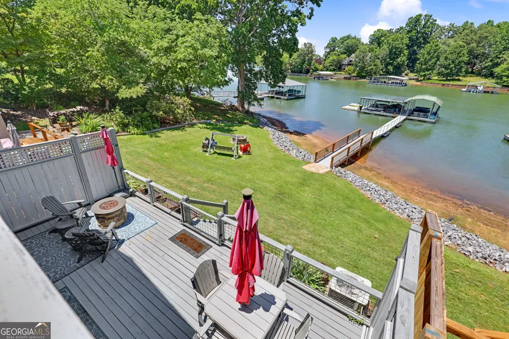 209 N Berrong ST Hiawassee, GA 30546