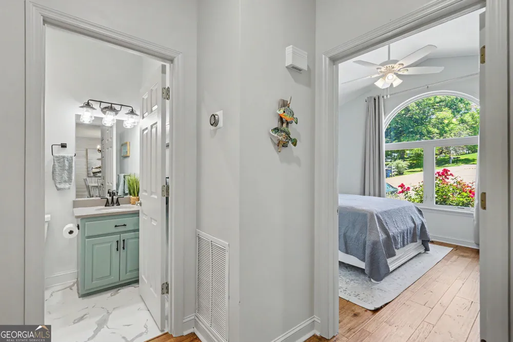 209 N Berrong ST Hiawassee, GA 30546