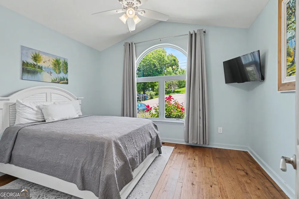 209 N Berrong ST Hiawassee, GA 30546