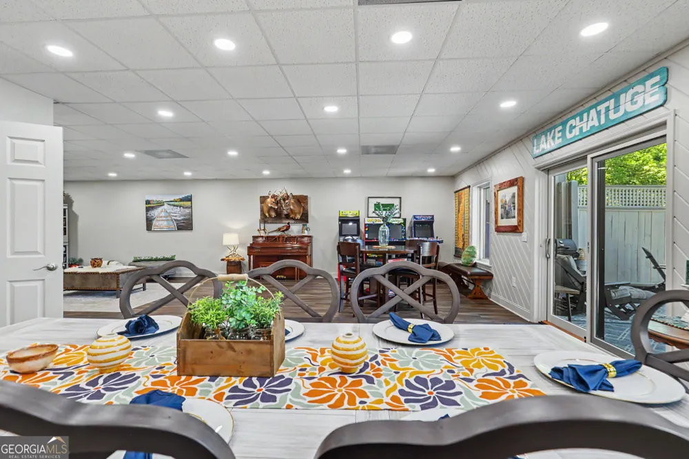 209 N Berrong ST Hiawassee, GA 30546