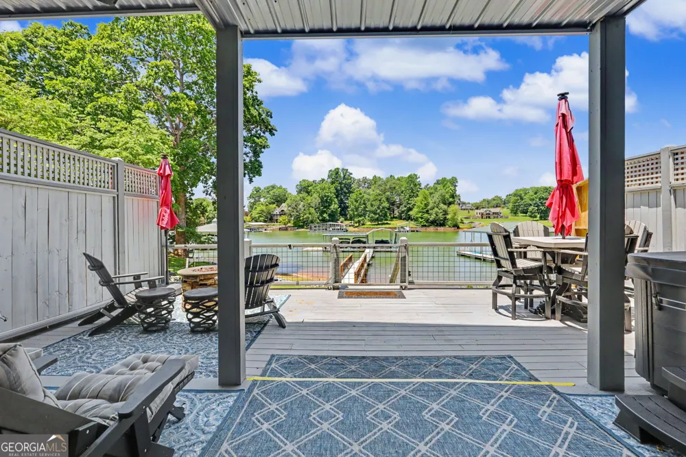 209 N Berrong ST Hiawassee, GA 30546