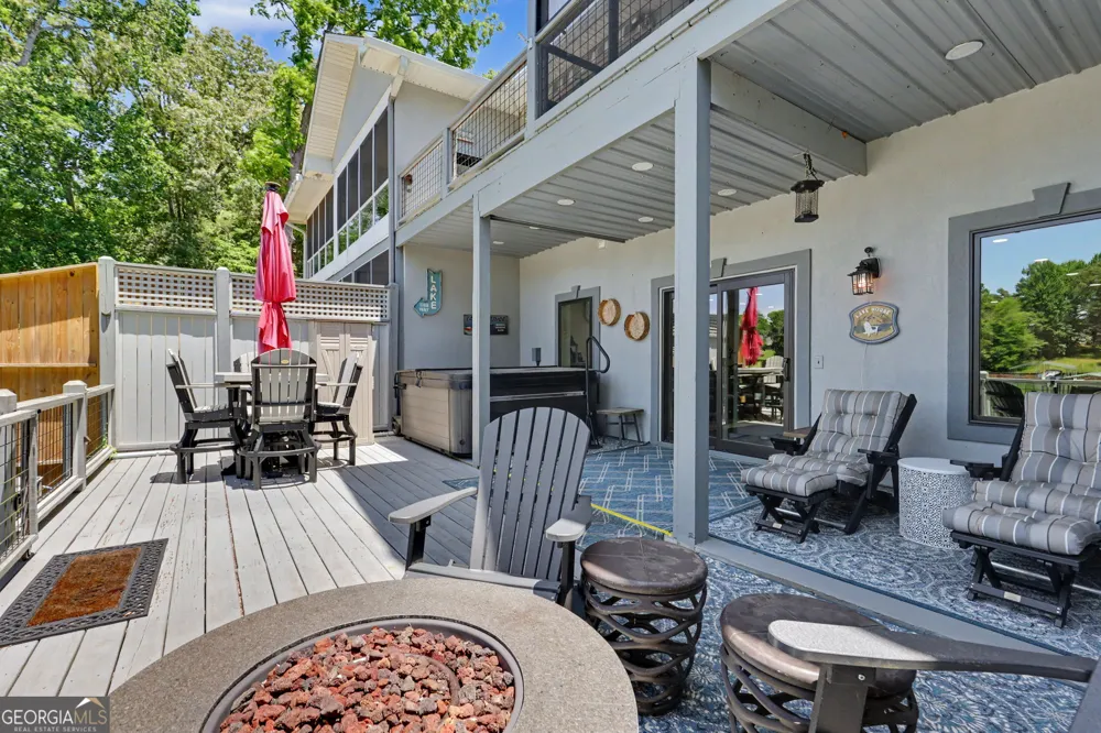 209 N Berrong ST Hiawassee, GA 30546