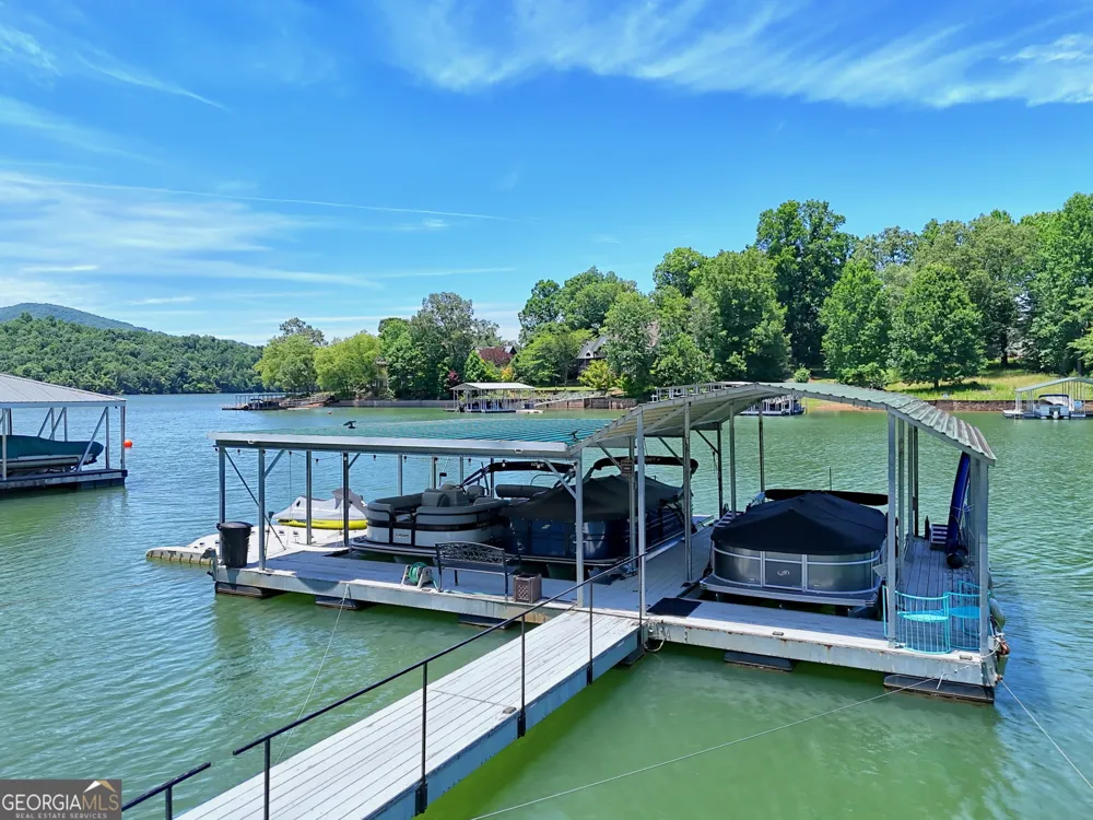 209 N Berrong ST Hiawassee, GA 30546