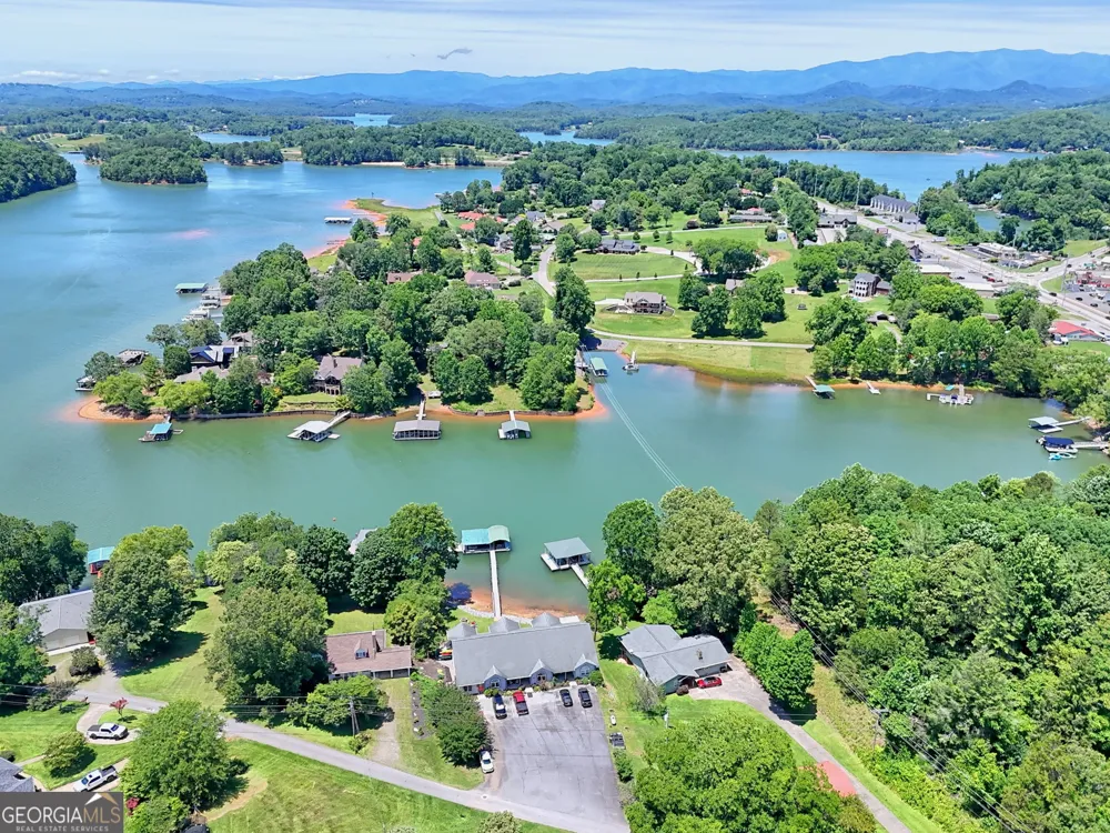 209 N Berrong ST Hiawassee, GA 30546