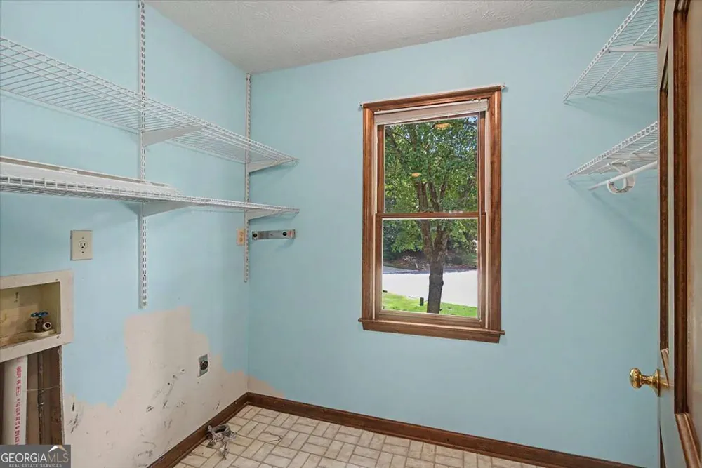 4352 Deerbrook WAY Lilburn, GA 30047