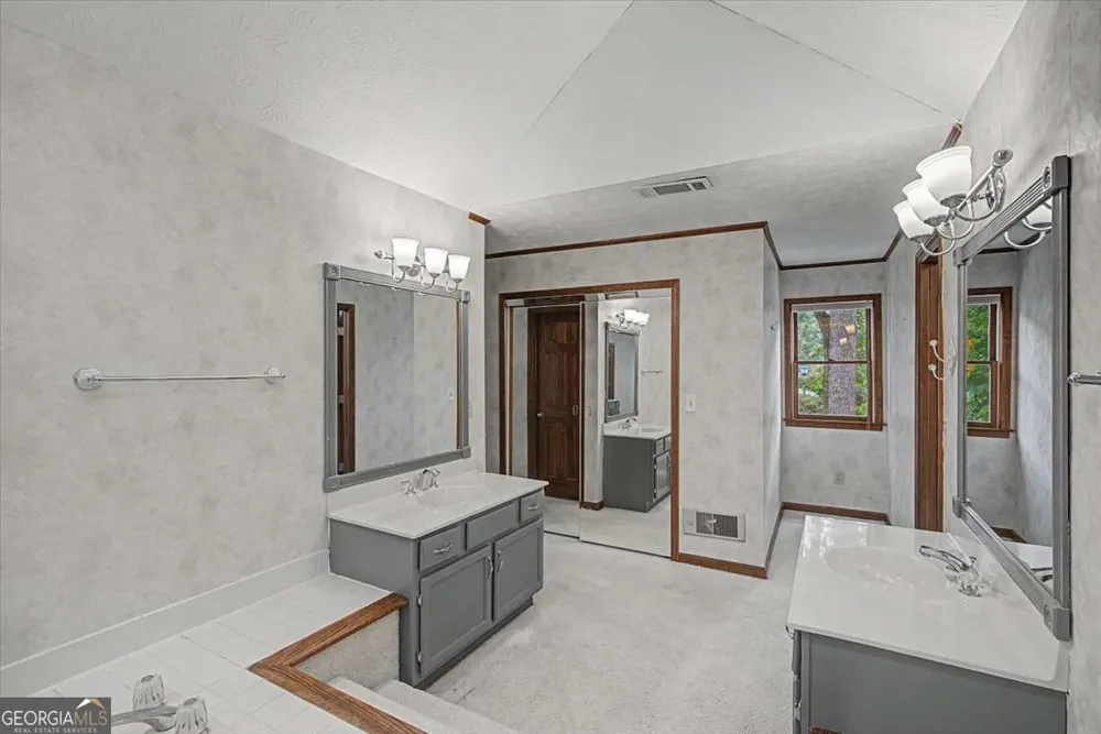 4352 Deerbrook WAY Lilburn, GA 30047