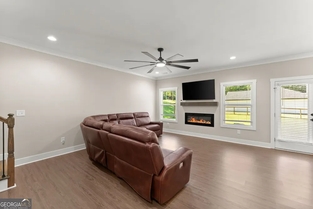 272 Cherry ST Cornelia, GA 30531