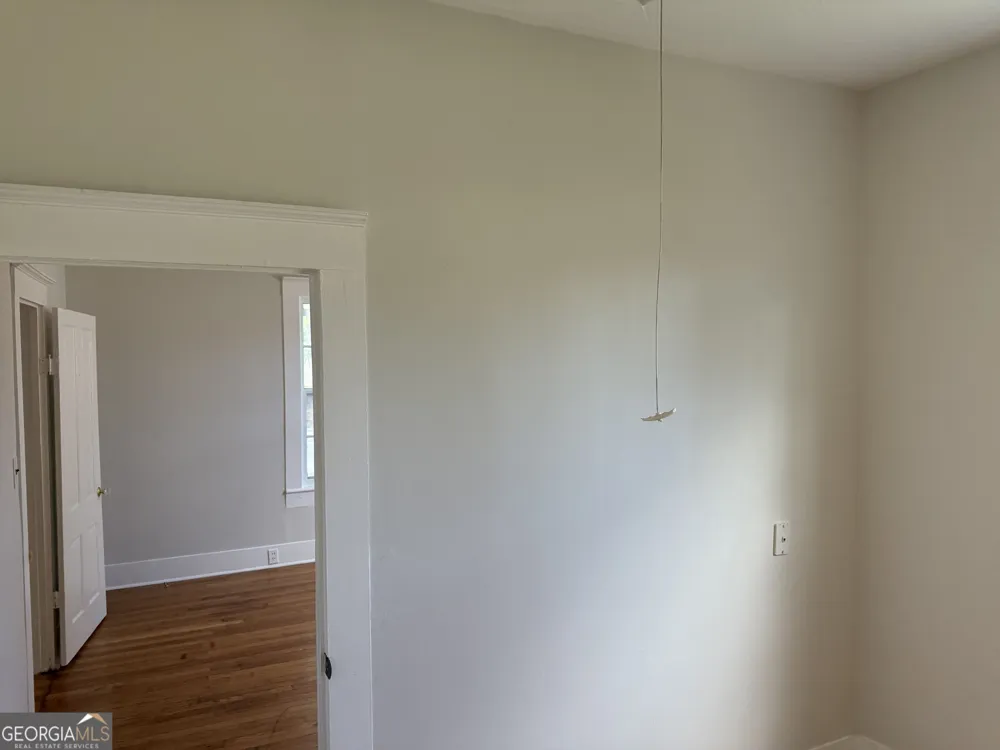 737 E 37th ST Savannah, GA 31401