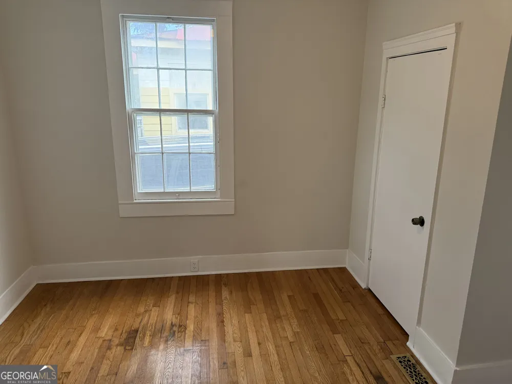 737 E 37th ST Savannah, GA 31401