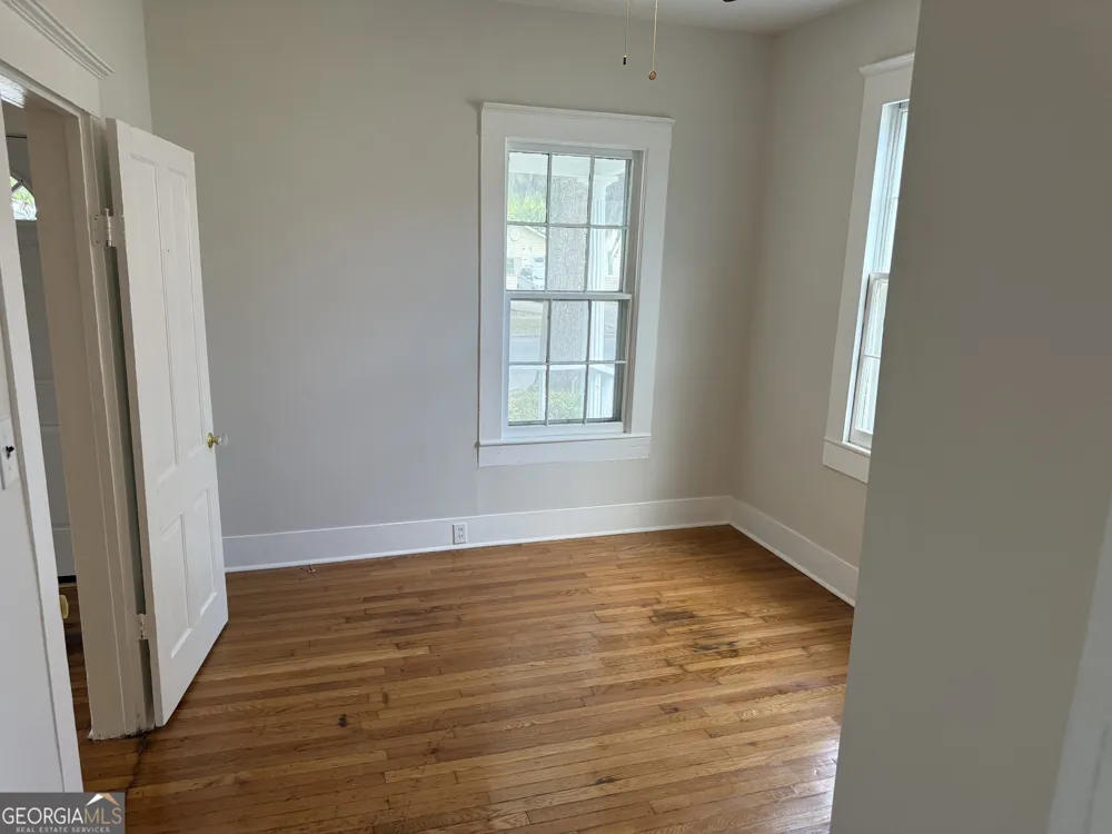 737 E 37th ST Savannah, GA 31401
