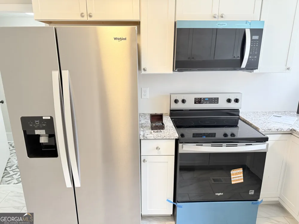 737 E 37th ST Savannah, GA 31401