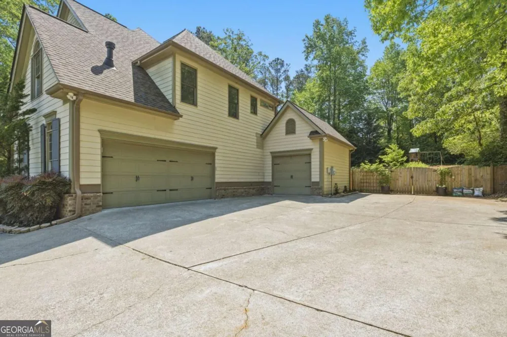 101 Lathems Mill LN Ball Ground, GA 30107