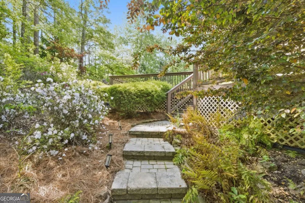 101 Lathems Mill LN Ball Ground, GA 30107