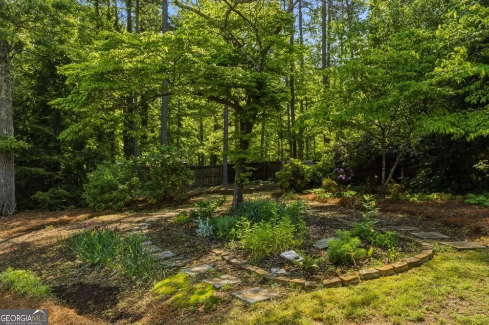 101 Lathems Mill LN Ball Ground, GA 30107