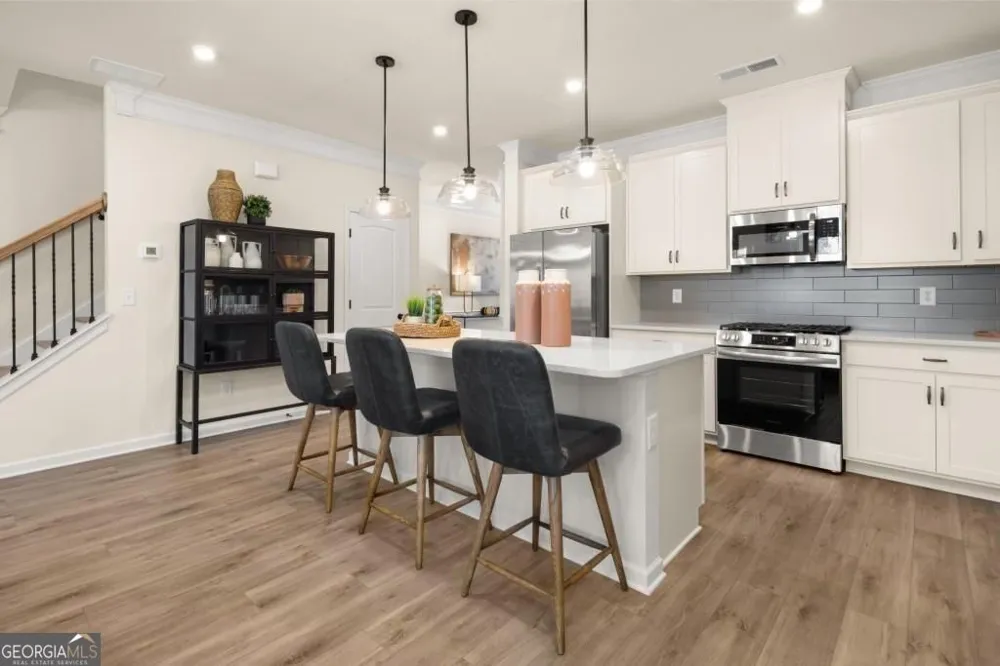 1080 Elowen DR Austell, GA 30168
