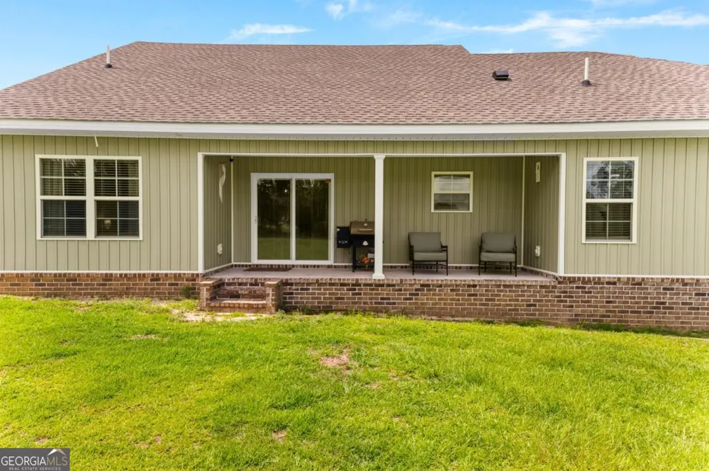 334 W Pine ST Metter, GA 30439