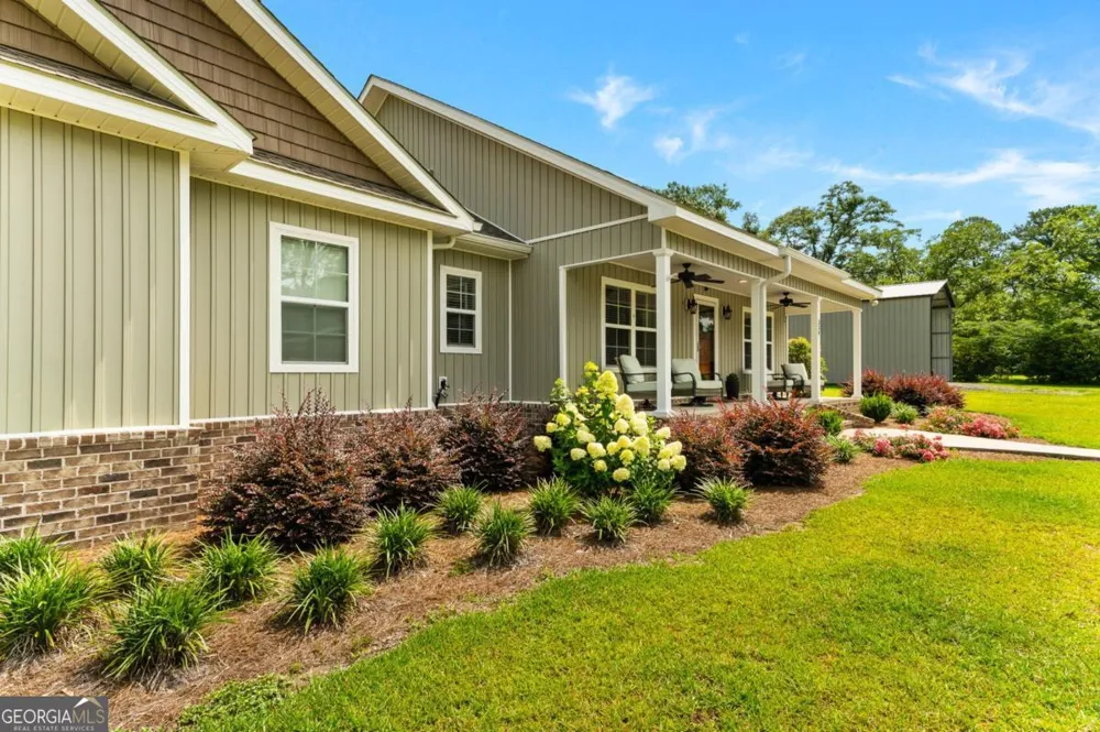 334 W Pine ST Metter, GA 30439