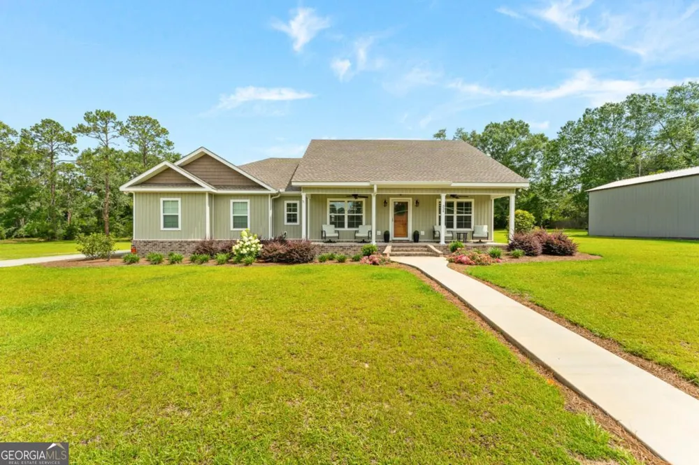 334 W Pine ST Metter, GA 30439