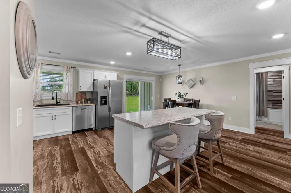 334 W Pine ST Metter, GA 30439
