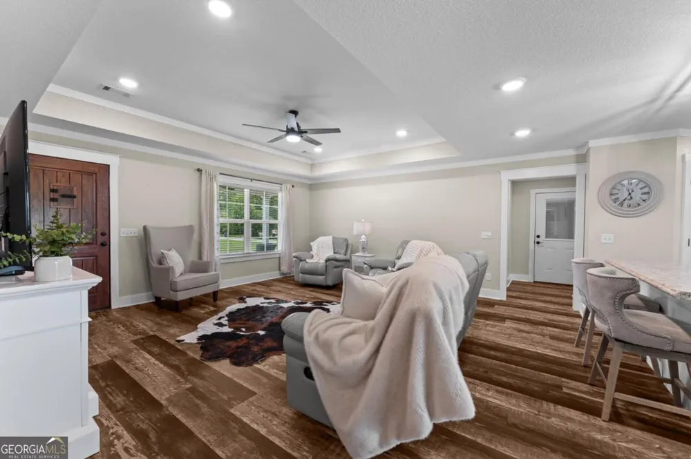 334 W Pine ST Metter, GA 30439