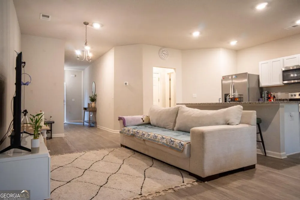 1373 Rogers TRCE Lithonia, GA 30058