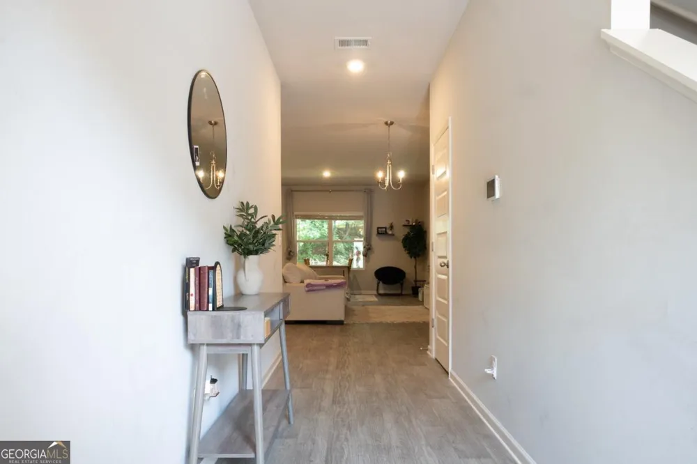 1373 Rogers TRCE Lithonia, GA 30058