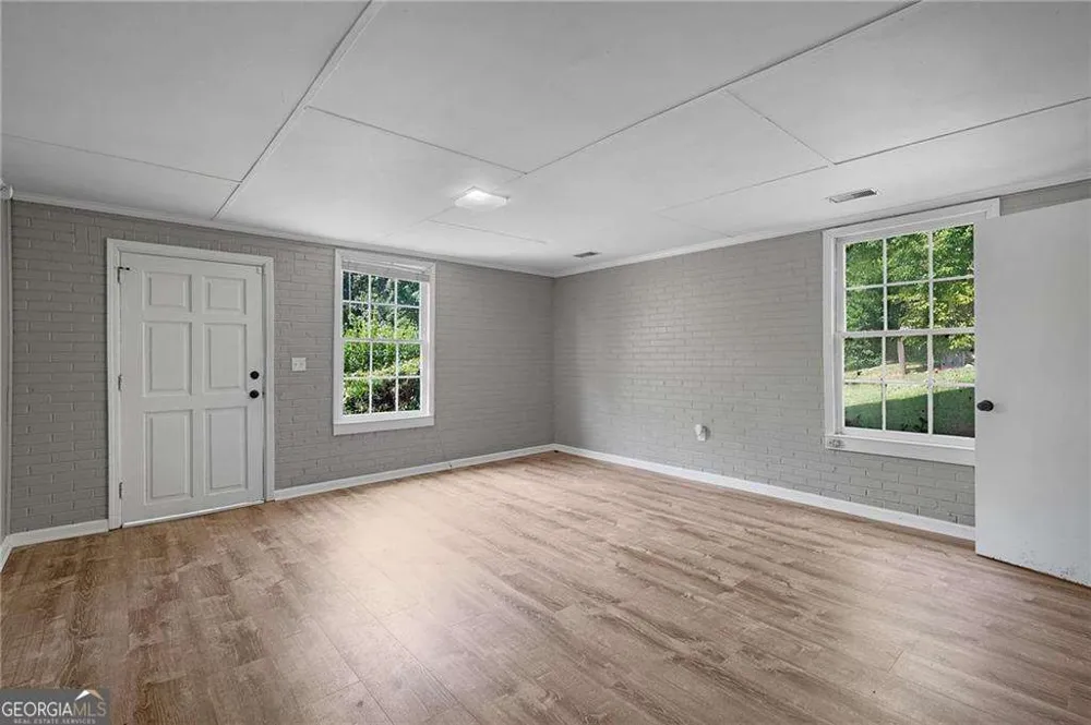 206 Sherwood DR Calhoun, GA 30701