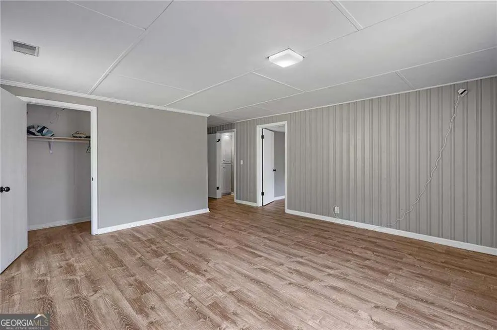 206 Sherwood DR Calhoun, GA 30701