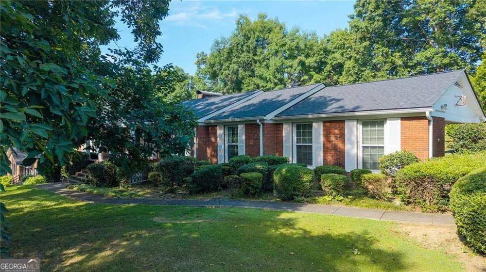 206 Sherwood DR Calhoun, GA 30701