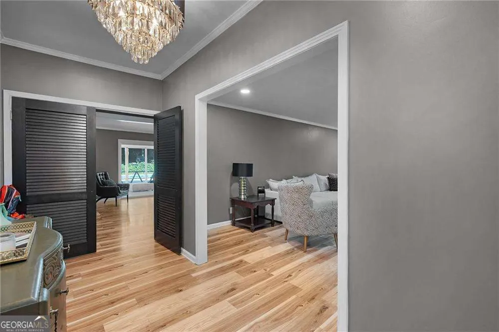206 Sherwood DR Calhoun, GA 30701