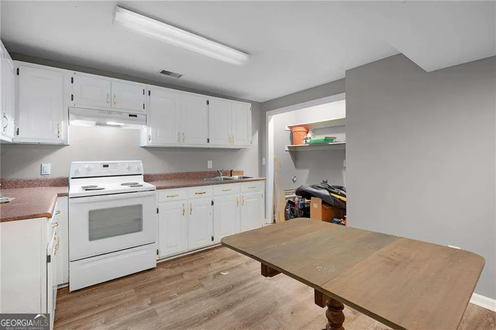 206 Sherwood DR Calhoun, GA 30701