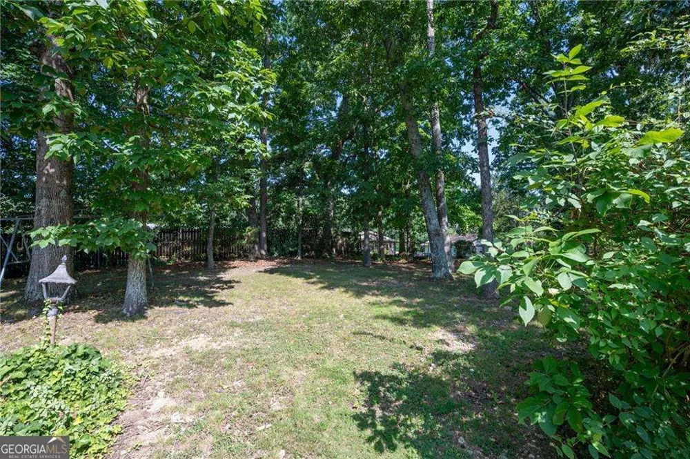 206 Sherwood DR Calhoun, GA 30701