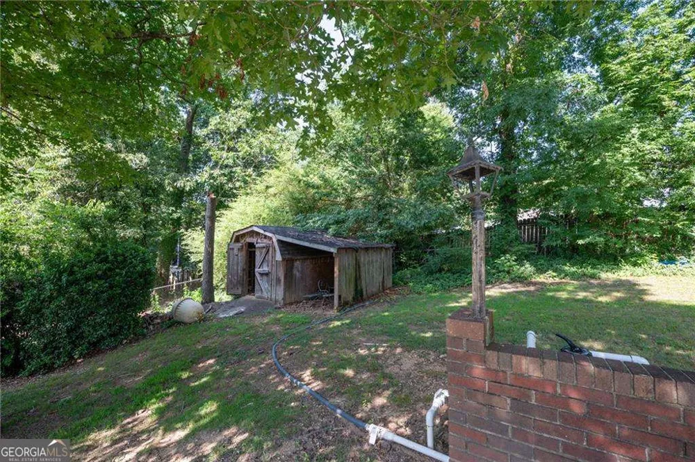 206 Sherwood DR Calhoun, GA 30701