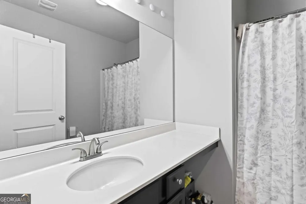 2483 Quay RDG Lawrenceville, GA 30044