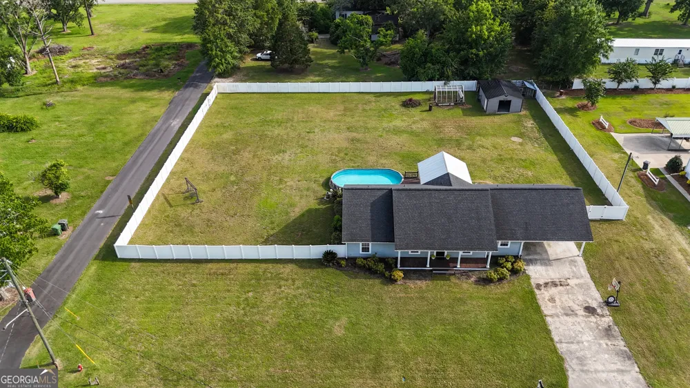 415 Walter ST Odum, GA 31555