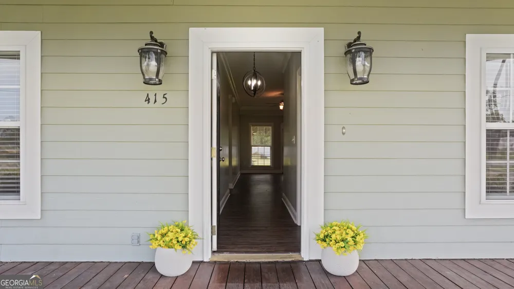 415 Walter ST Odum, GA 31555
