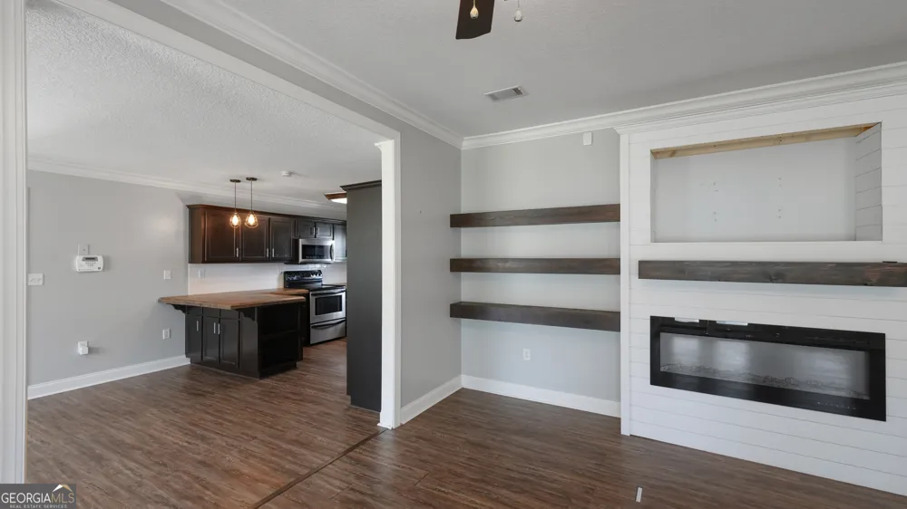 415 Walter ST Odum, GA 31555