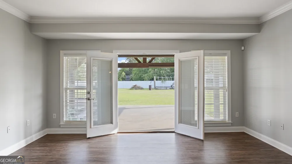 415 Walter ST Odum, GA 31555