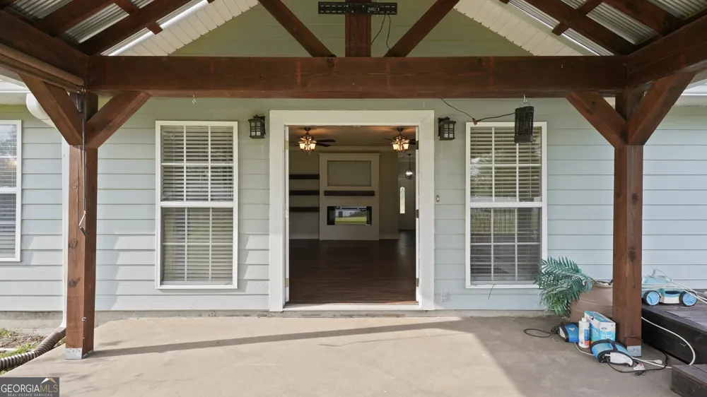415 Walter ST Odum, GA 31555