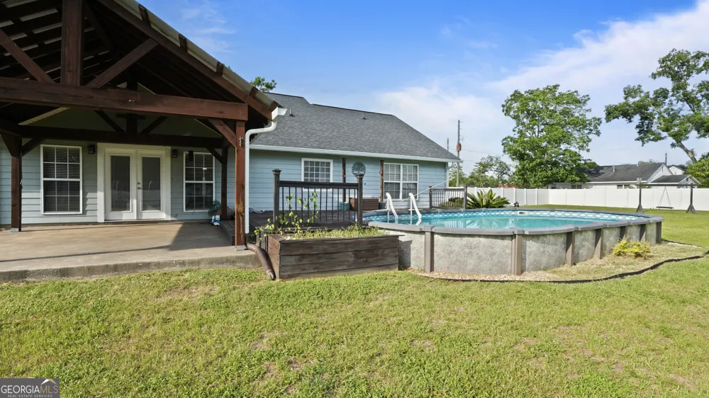 415 Walter ST Odum, GA 31555