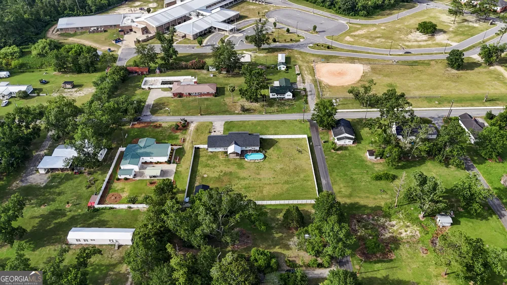 415 Walter ST Odum, GA 31555