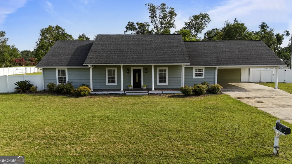 415 Walter ST Odum, GA 31555