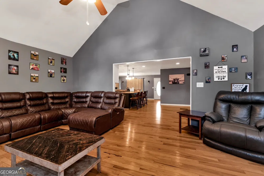 6009 Holly Springs RD Pendergrass, GA 30567