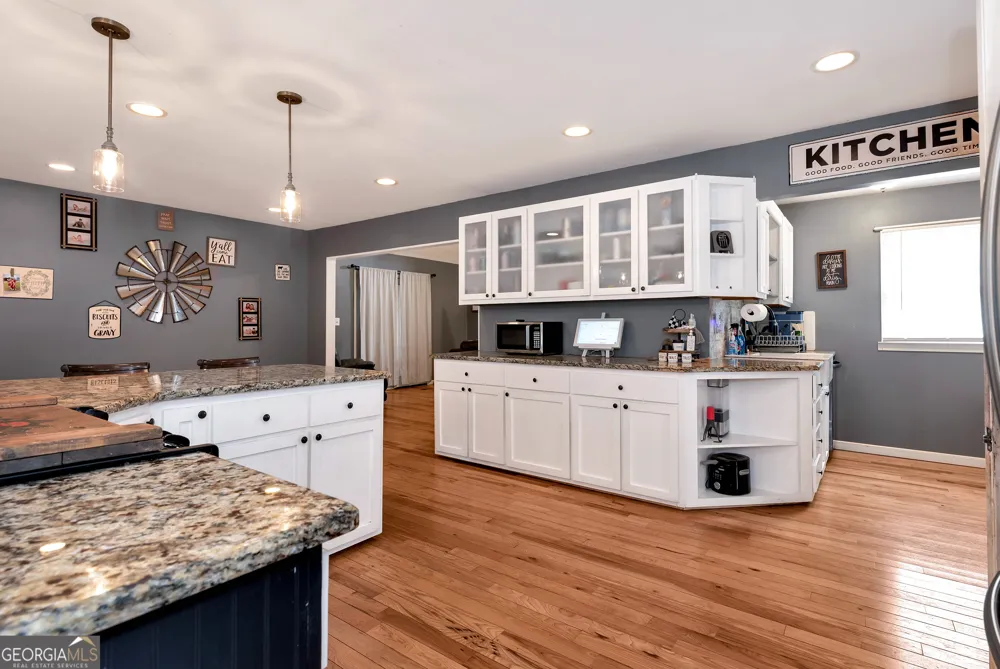 6009 Holly Springs RD Pendergrass, GA 30567
