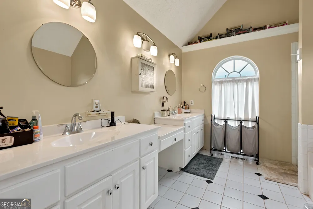 6009 Holly Springs RD Pendergrass, GA 30567